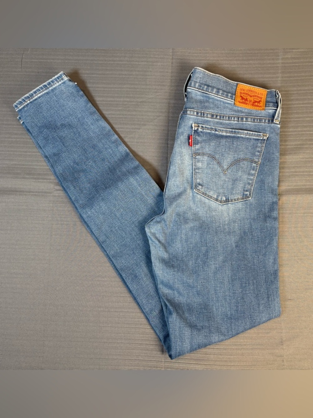 Levi’s 710 Super Skinny Jeans Women’s W30 L32 Stretch Blue Denim Mid Rise